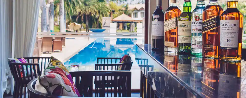 Ivy - The Poolside Bar